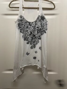 Poof Women’s White Floral Handkerchief Hem Tank Top